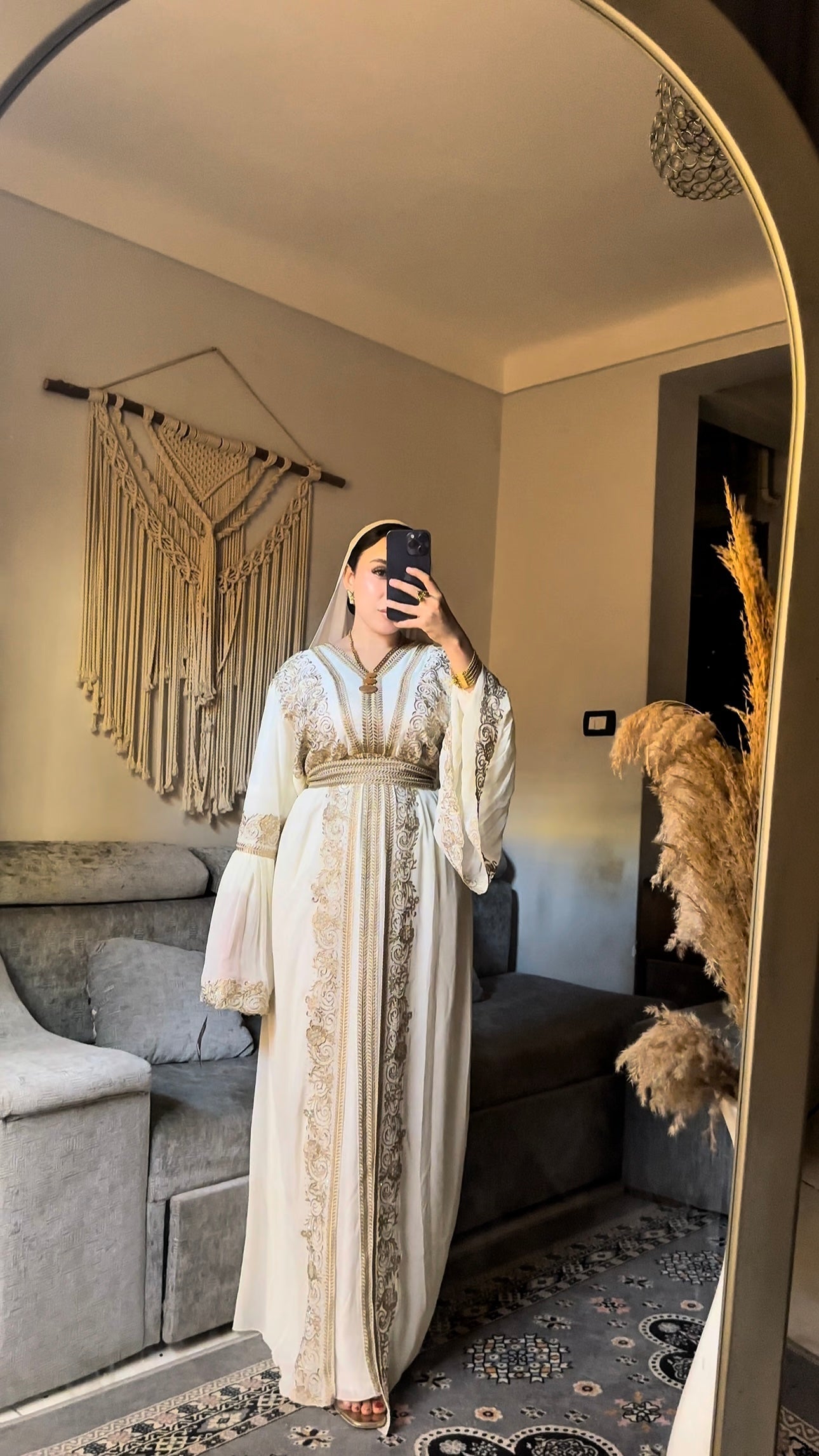Ornate Embroidered Flared Sleeve Kaftan | Dithar